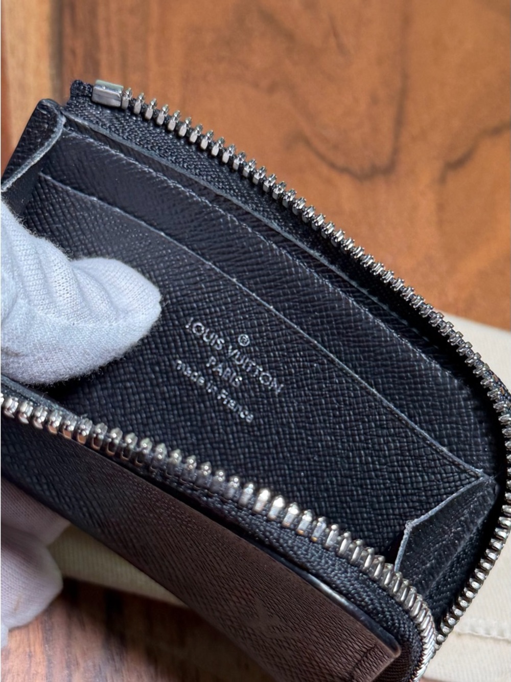 Louis Vuitton Black Textured Zip Card Case - Picture 4 of 9